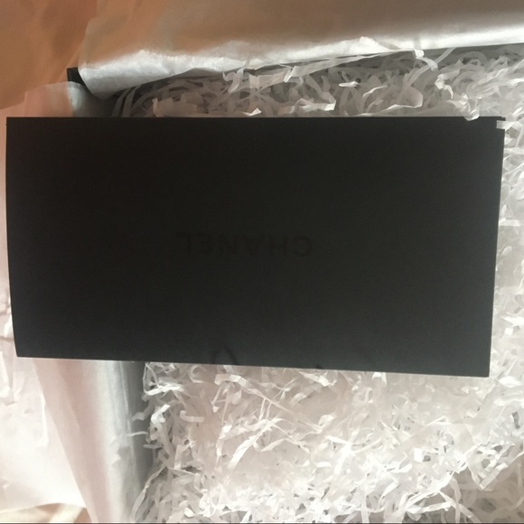 Chanel 8-Piece Packaging, W/ Large Glossy Box Chanel logo Tissue Paper & Wax ST - Picture 10 of 13